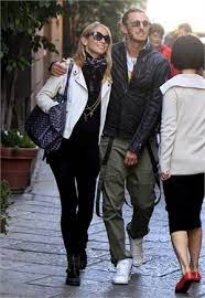 A product of the torino youth system, his first experience as a professional footballer was on loan to varese and siena. Mamma Abbagnato Molto Incinta