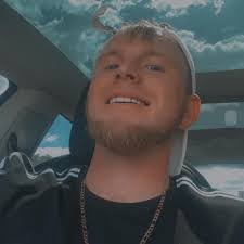 Karl Cramer's Instagram, Twitter & Facebook