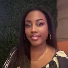 Female entrepreneurs in homeschool community sharing experiences