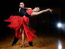 Quirky combination of turns with very elaborate hand holds and head loops. à¸›à¸£à¸°à¹‚à¸¢à¸Šà¸™ à¸ à¸¬à¸²à¹ƒà¸™à¸£ à¸¡à¸¥ à¸¥à¸²à¸¨ Ballroom Dance Rositacorrer