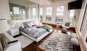 Putting your bed in the center will give your small bedroom layout symmetry so you can make the most of your space. When And How To Place Your Tv In The Corner Of A Room