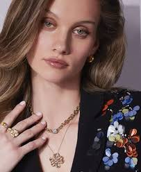 Beautiful new work by @sagemakeup for @jtv