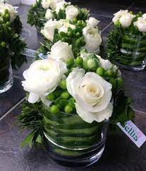 I narcisi bianchi simboleggiano la bellezza pura ma anche l'amicizia e i nuovi inizi. Lovely Flower Arrangements For Table Decorating42 Winter Flower Arrangements White Flower Arrangements Table Flower Arrangements
