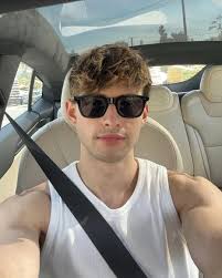 Searching for a partner in a dating group