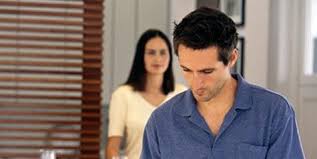 Wife sharing hotel bed with boss is risky business : 9 Things You Should Never Tell Your Man