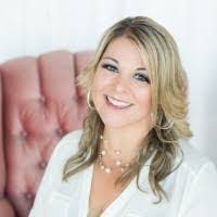 Kimberly Schreck's Instagram, Twitter & Facebook