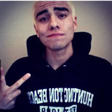 Stream Aria Jones music