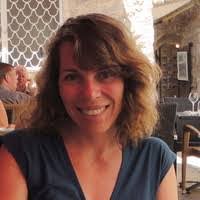 Elizabeth Pentland's Instagram, Twitter & Facebook