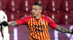 Last season his average was 0.45 goals per game, he scored 13 goals in 29 club matches. Gianluca Lapadula Sera Baja En La Seleccion Peruana Por Lesion