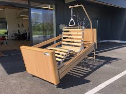 Info@burmeier.com www.burmeier.com 100 x 209 cm (external dimensions) order number 90 x 200 cm (mattress base dimensions) 100 x 200 cm 120 x 200 cm (mattress base dimensions) 120 x 220 cm (mattress base dimensions) Burmeier Dali 24v Mit Arminia Holzverkleidung Neu Mit Bluetooth Handsender Das Pflegebett Michael Seidl