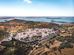 The castle of degebe (portuguese: Visitar Monsaraz No Alentejo O Que Ver E Fazer Destinos Vividos