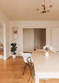 Air, light, & people should be able to flow. How To Style Your Home Like A Minimalist Chloe Rey