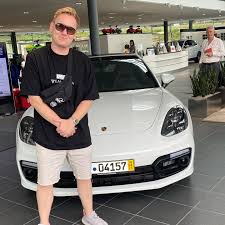 Compra venta vehículos en el gran mercado europeo de autoscout24. Facebook