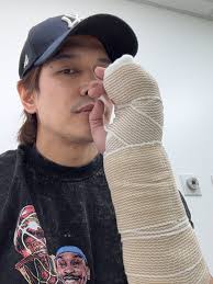 The 🤚🏼 that rocks the cradle.