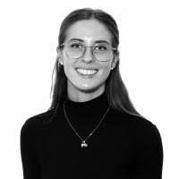 Amelia Benton's Instagram, Twitter & Facebook