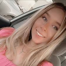 Looking for a program that helps single moms with housing as well as jobs  that give second chances need help asap.