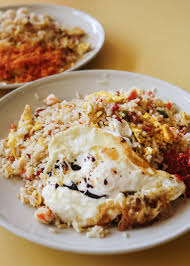 He is famous for his fried rice with many regulars spotting the similarities to the restaurant standard type of fried rice from din tai fung. Chinatown Special Fried Rice Paradise In Chinatown Miss Tam Chiak