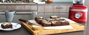 Profitez De Chaque Etape De La Recette De Brownie Au Tahini Swirl Preparee Avec Notre Blender Artisan K4 En 2020 Brownie Chocolat Fondue Au Chocolat Crepes Sans Farine