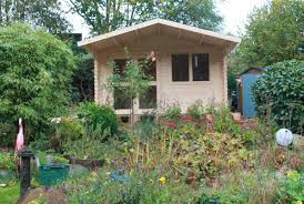 Vom futterhäuschen und vogelhaus bis zur wasserstelle. Grundach Fur Ein Holz Gartenhaus Als Blockbohlenhaus Eine Bauanleitung Zum Selbermachen Und Selberbauen Teil 1 Die Dachkonstruktion Kostelgarten Leben Arbeiten Gartnern