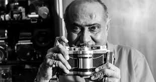 Massive 1,000+ Piece Camera Collection Being Auctioned