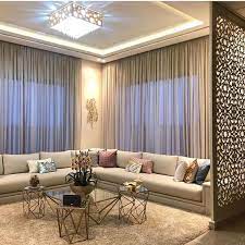 Dekorasyonu düzgün ve kusursuz yaptığınız z. Salon Maroc Du Luxe Haute Gamme 20202 2021 Luxury Living Room Living Room Design Decor Ceiling Design Living Room