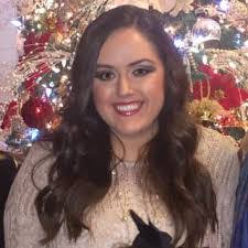 Kelli Pratt's Instagram, Twitter & Facebook