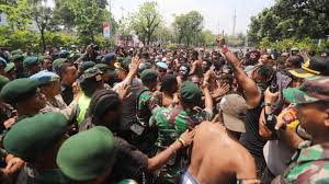 We did not find results for: Demo Mahasiswa Papua Diwarnai Saling Dorong Dengan Aparat
