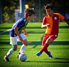 We did not find results for: 16 Yasindaki Fenerbahceli Arda Guler Parmak Isirtiyor