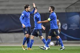 Nella sfera privata il calciatore è molto riservato poichè solito a postare sui social solamente foto di lui in campo. Italia Under 21 I Convocati Per Gli Europei Ci Sono Anche Scamacca E Raspadori Newsbella