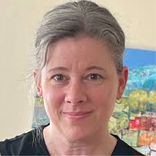 I am very excited to announce that I will be working as a nurse extern in  the MICU at Henry Ford Health! I am extremely grateful for this opportunity  to work with