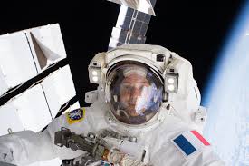 C'est en tout cas le souhait de l'agence spatiale européenne (esa). Thomas Pesquet Premier Francais A Devenir Commandant De L Iss