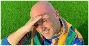 Check spelling or type a new query. Nikos Moytsinas Den 8a Pistepseis Pws Ypodexthke Ton Neo Mhna Fwto