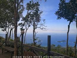 Kedudukannya di persimpangan jalan lebih kurang 11km dari arah bandar lahad datu. Jason Bugay Reyes Pa Twitter Menara Kayangan A Must Visit Place In Lahaddatu At Mt Silam For A Great View Of The Celebes Sea With Surrounding Islands Opens Daily Rainforest Huawei Https T Co Se47xijda2