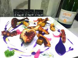 Scopri le chips di patate viola, oppure crema, vellutata e purea per le tue ricette e informati sulla coltivazione e dove si comprano. Polpo Croccante Con Patate Su Vellutata Di Patate Viola Peruviane Cipolla Di Tropea Caramellata Picture Of Il Napo Restaurant Naples Tripadvisor