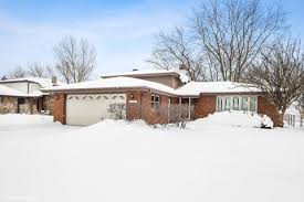 The woodridge park district serves approximately 35,500. 2321 Charmingfare Dr Woodridge Il 60517 22 Photos Mls 11000703 Movoto