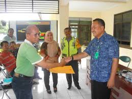 Tentang pemberhentian dan pengangkatan ketua rt/rw. Bina Wilayah Kelurahan Tengah Cibinong Sampaikan Kenaikan Insentif Operasional Rt Rw Kupas Merdeka