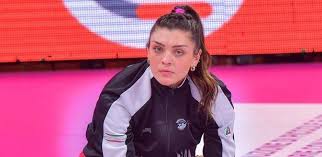 Jun 26, 2021 · a oposta rosamaria, a meio de rede ana cristina, de 17 anos, e a levantadora roberta foram as escolhidas para as vagas de sheilla, adenízia e dani lins, respectivamente. Coronavirus Guerra Que Vi Na Italia Parece Ter Chegado Aqui Diz Rosamaria Do Volei
