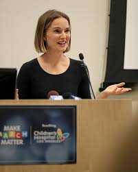 Natalie portman would like to remind the film academy that female directors exist. Natalie Portman Make March Matter Fundraising Campaign Kick Off In La 03 02 2020 Celebmafia