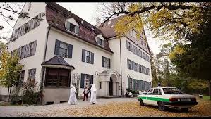 1 day ago · kaiserschmarrndrama ein film von ed herzog mit sebastian bezzel, simon schwarz. Kaiserschmarrndrama Film Video Dailymotion