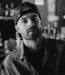 Kimberly Decarlo's Instagram, Twitter & Facebook