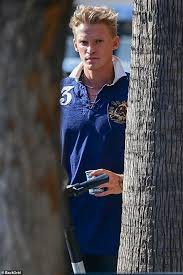 Cody simpson kids choice awards 2013. Cody Simpson Drops New Song About Miley Cyrus Titled Golden Thing And She Reacts On Social Media Daily Mail Online