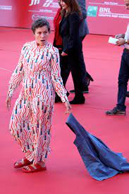Allison janney is radiant in a red gown arriving on the 2018 academy awards red carpet for the oscars. Frances Mcdormand S Best Rule Breaking Fashion Moments Vogue