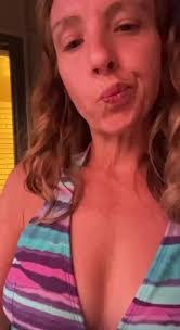 Nichole Dalton's Instagram, Twitter & Facebook