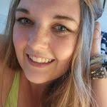 Amanda Reiber's Instagram, Twitter & Facebook