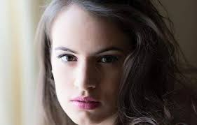 A “Balconi fioriti” il 23 giugno un premio al fiore più bello Angela Curri 