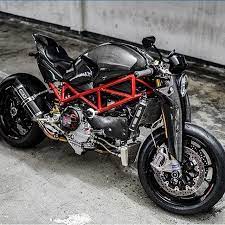 Bikersofinstagram 4 Features On Instagram Rtuned Carbon Ducati Follow Petrolheadz Our Affiliate Fe Cafe Racer Bikes Ducati Monster Ducati Cafe Racer