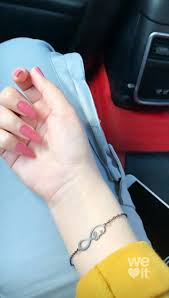 Pin By Aalymhnym On ايادي بنات كيوت Girl Hand Pic Cool Girl Pictures Photo Ideas Girl