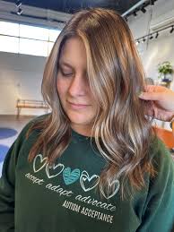 Hi everyone!! I'm a stylist at MJ & Co in Manette 🫶🏼 I have still have  some available appointments throughout the next few weeks, for anyone  looking to get their hair done