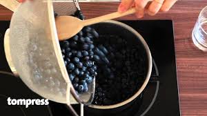 Faire Une Bonne Confiture De Myrtilles Avec Tom Press Confiture Myrtille Confiture Myrtille