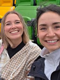 July was.. a lot 😅 ✅️ sell my house ✅️ move to a new city ✅️ time with  friends and loved ones ✅️ too much running ✅️ beautiful views ✅️ below  average photos. #photo dump